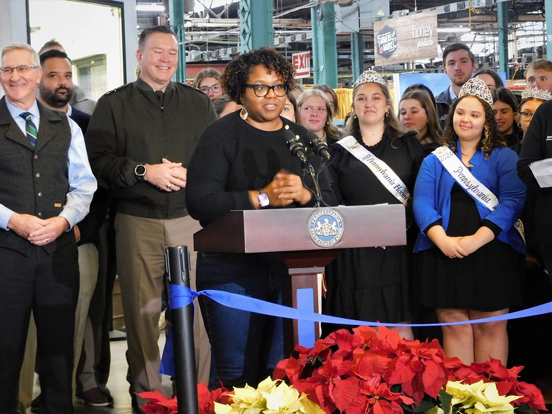 PSPA VP Turrentine Helps Open the PA Farm Show