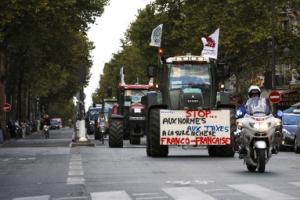Massive Support for French Farmers